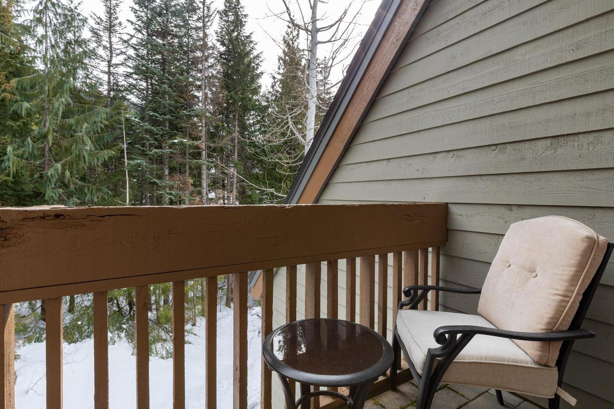 Alpine Greens 8 | Bright Townhome Near Blackcomb, Walk Or Shuttle To Skiing, Secure Parking Whistler Exterior photo
